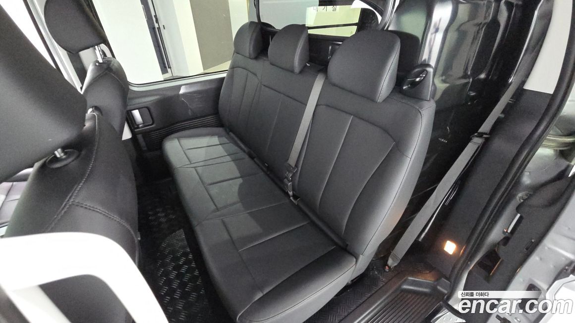 Hyundai Staria 2024