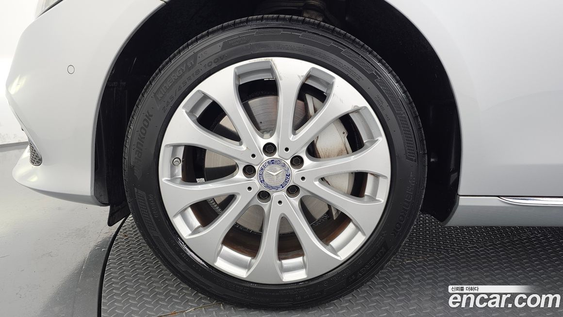 Mercedes-Benz E-Class 2017