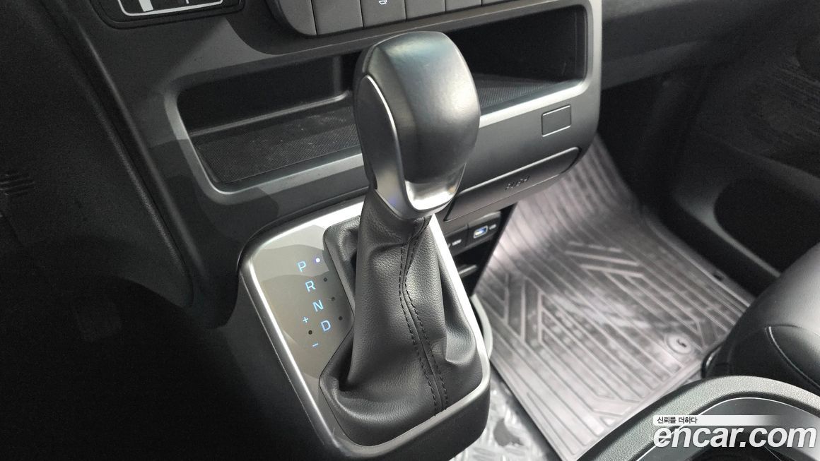Hyundai Staria 2024