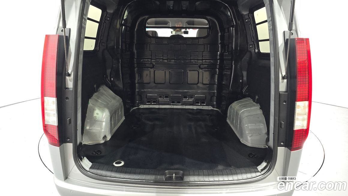 Hyundai Staria 2024