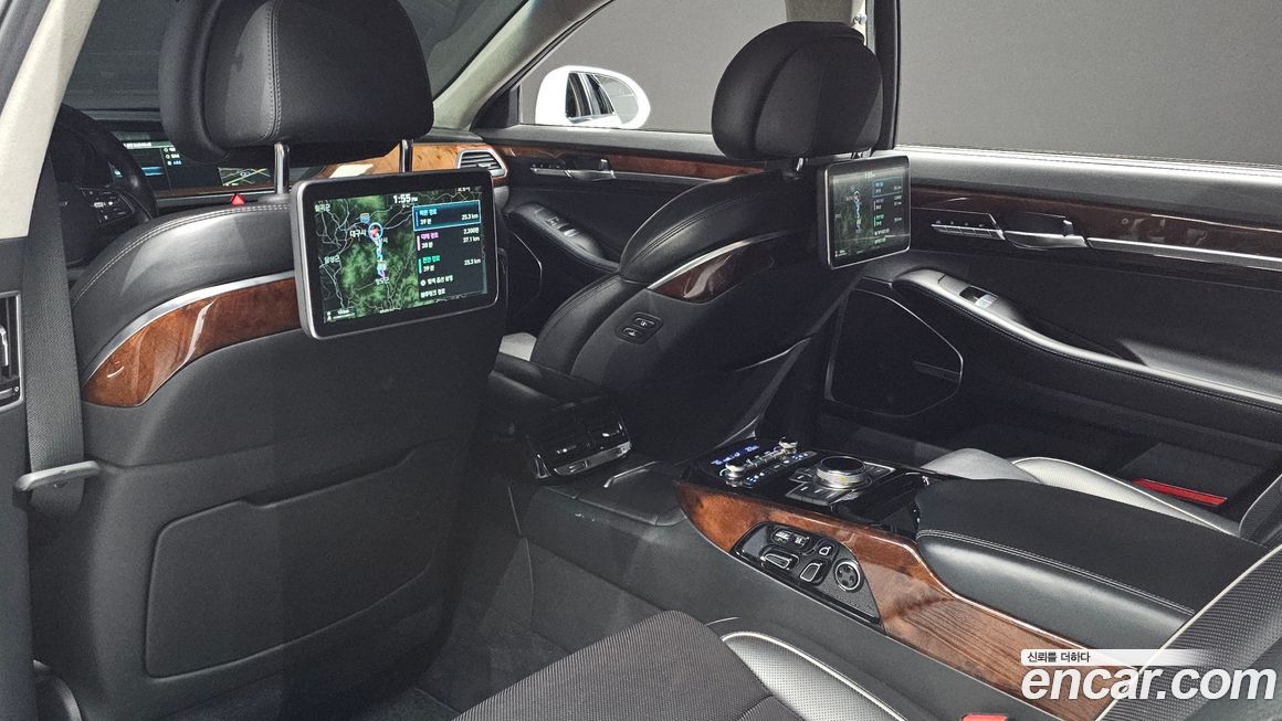 Genesis EQ900 2016