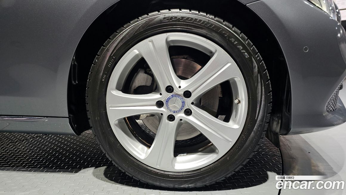 Mercedes-Benz E-Class 2017