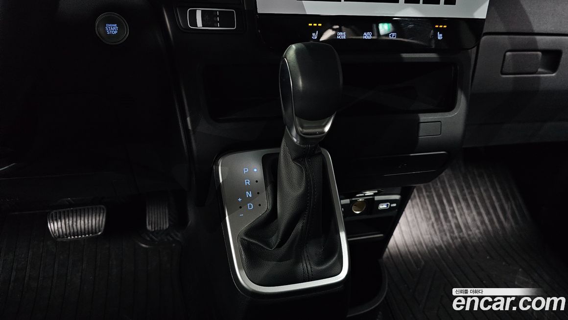 Hyundai Staria 2023