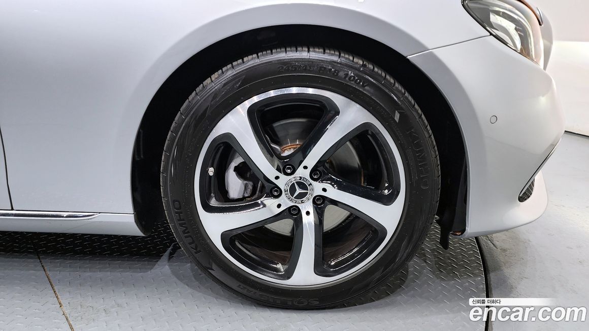 Mercedes-Benz E-Class 2020