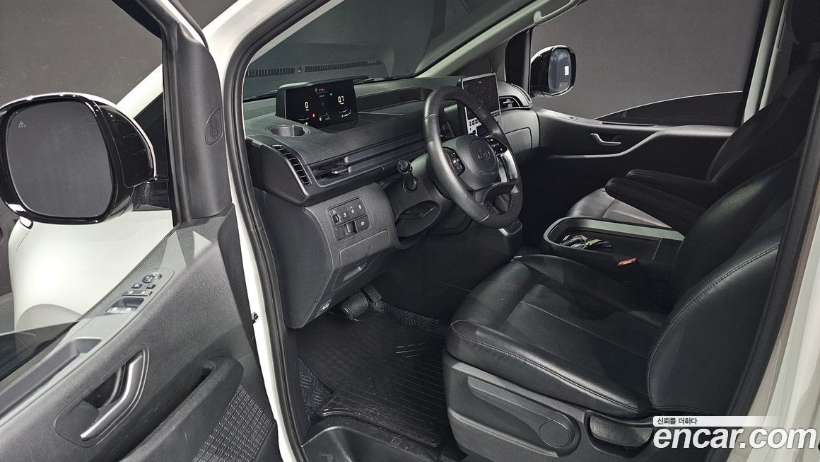 Hyundai Staria 2023