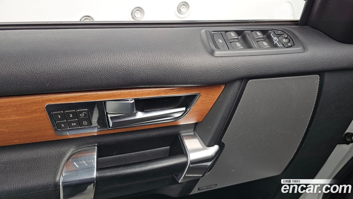Land Rover Discovery 2015