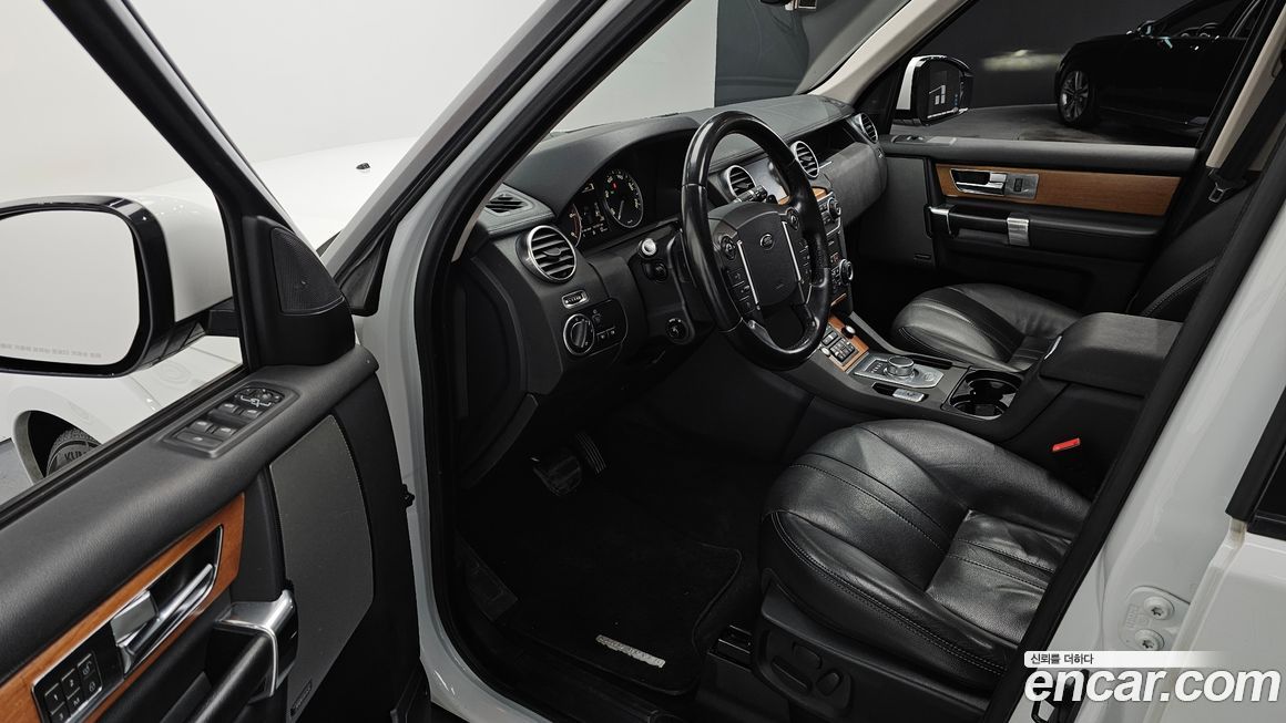 Land Rover Discovery 2015