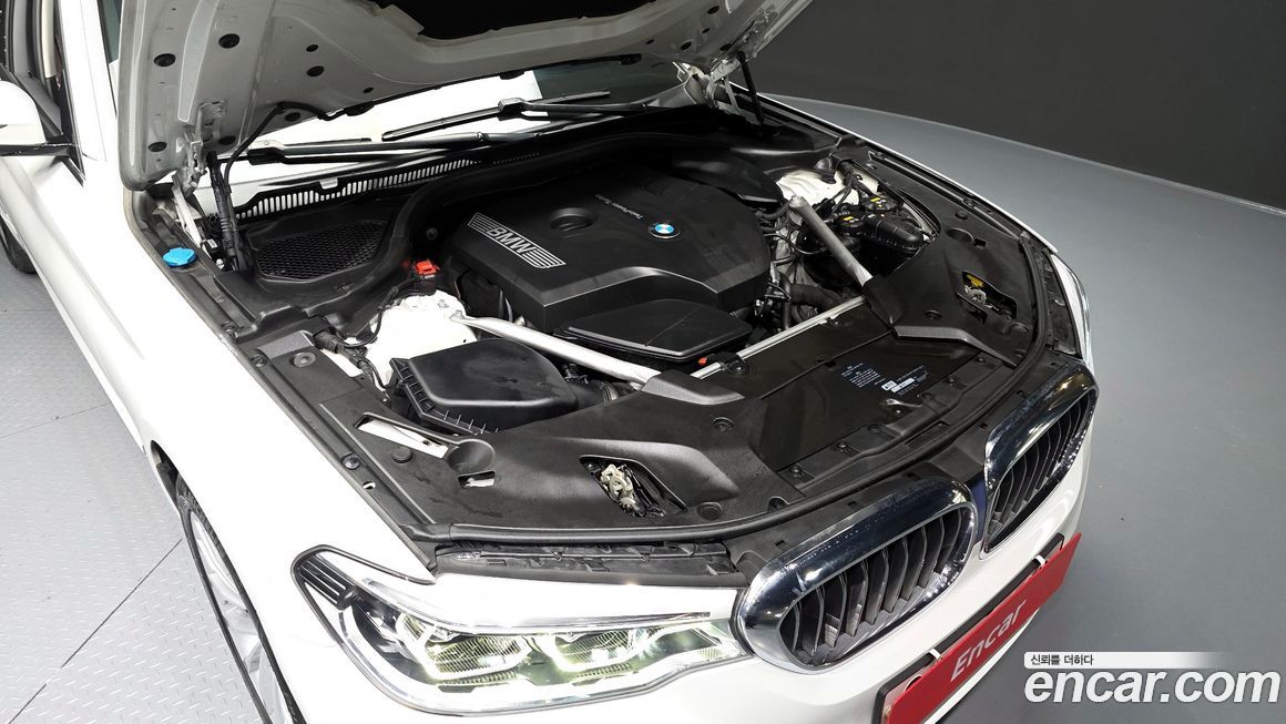 BMW 5-Series 2019