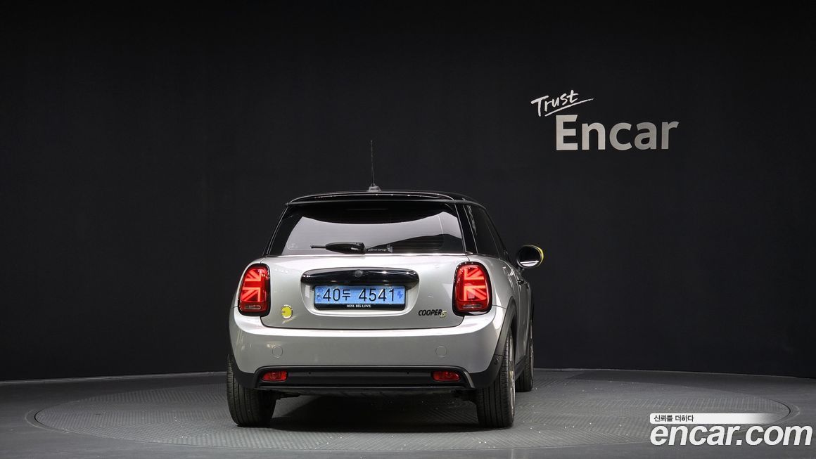 Mini Cooper 2024