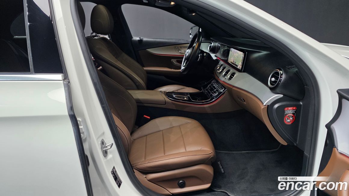 Mercedes-Benz E-Class 2021