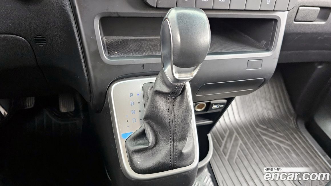 Hyundai Staria 2022
