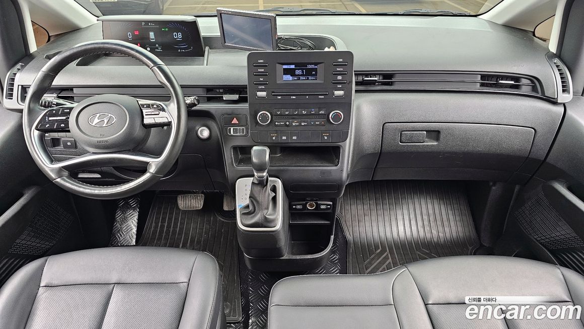 Hyundai Staria 2022