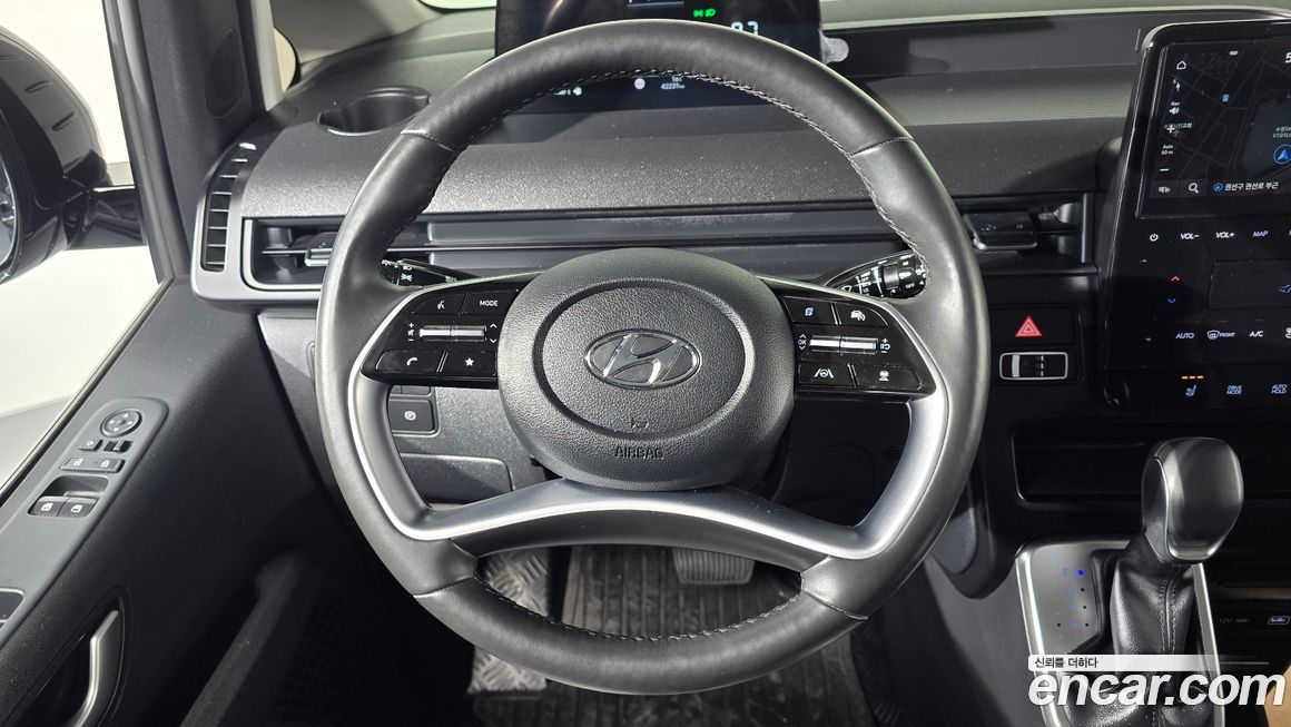 Hyundai Staria 2023