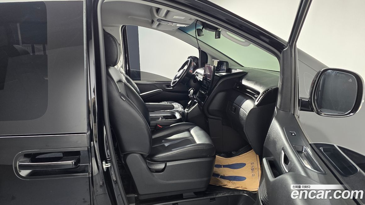 Hyundai Staria 2023