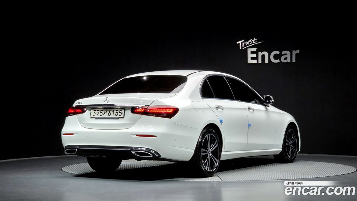 Mercedes-Benz E-Class 2021