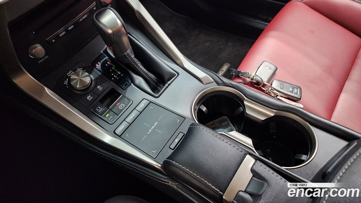 Lexus NX 2019