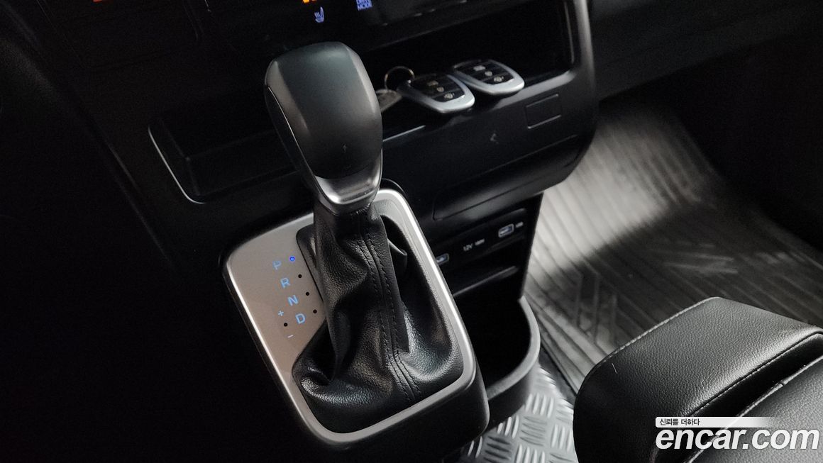 Hyundai Staria 2024