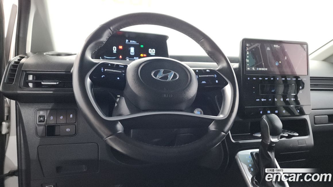 Hyundai Staria 2024
