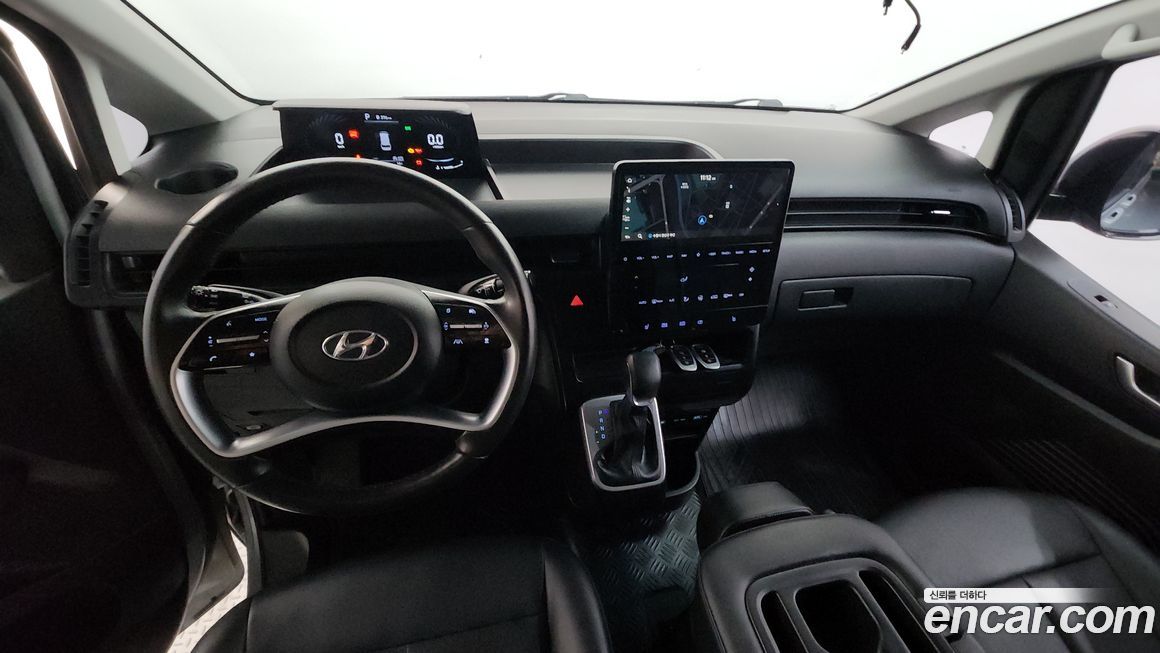 Hyundai Staria 2024
