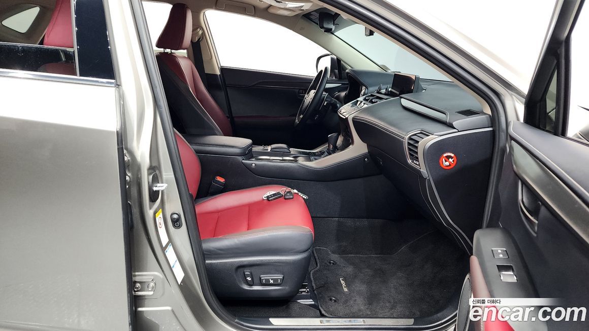 Lexus NX 2019