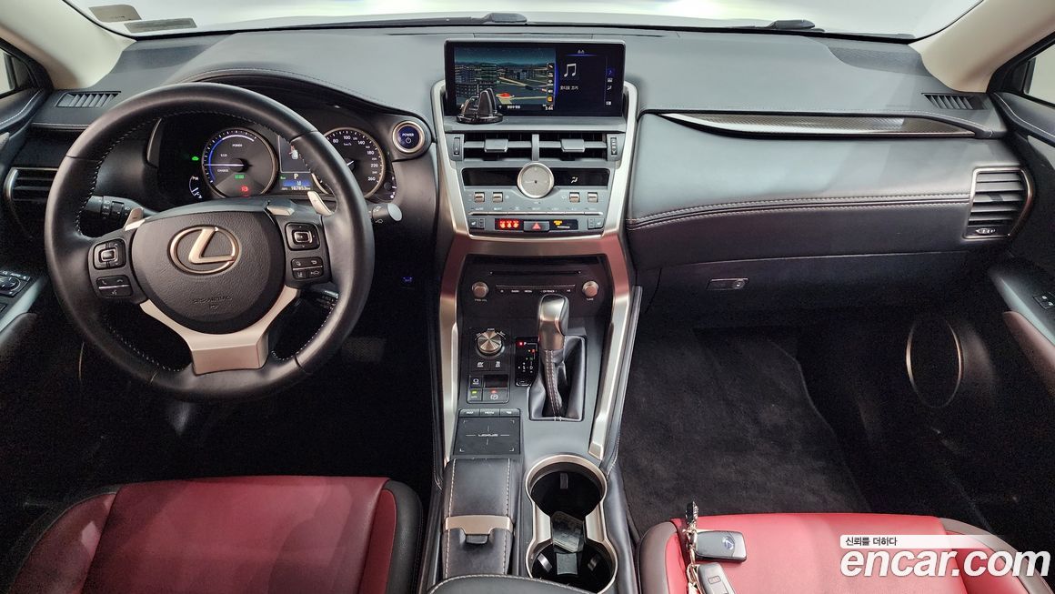 Lexus NX 2019