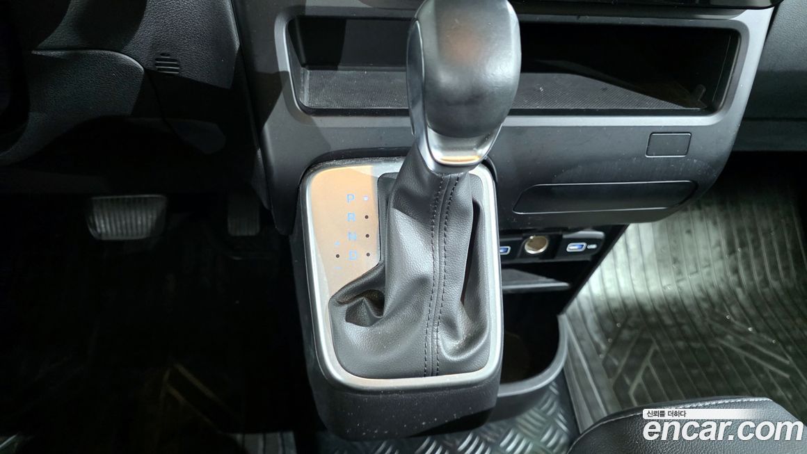 Hyundai Staria 2022