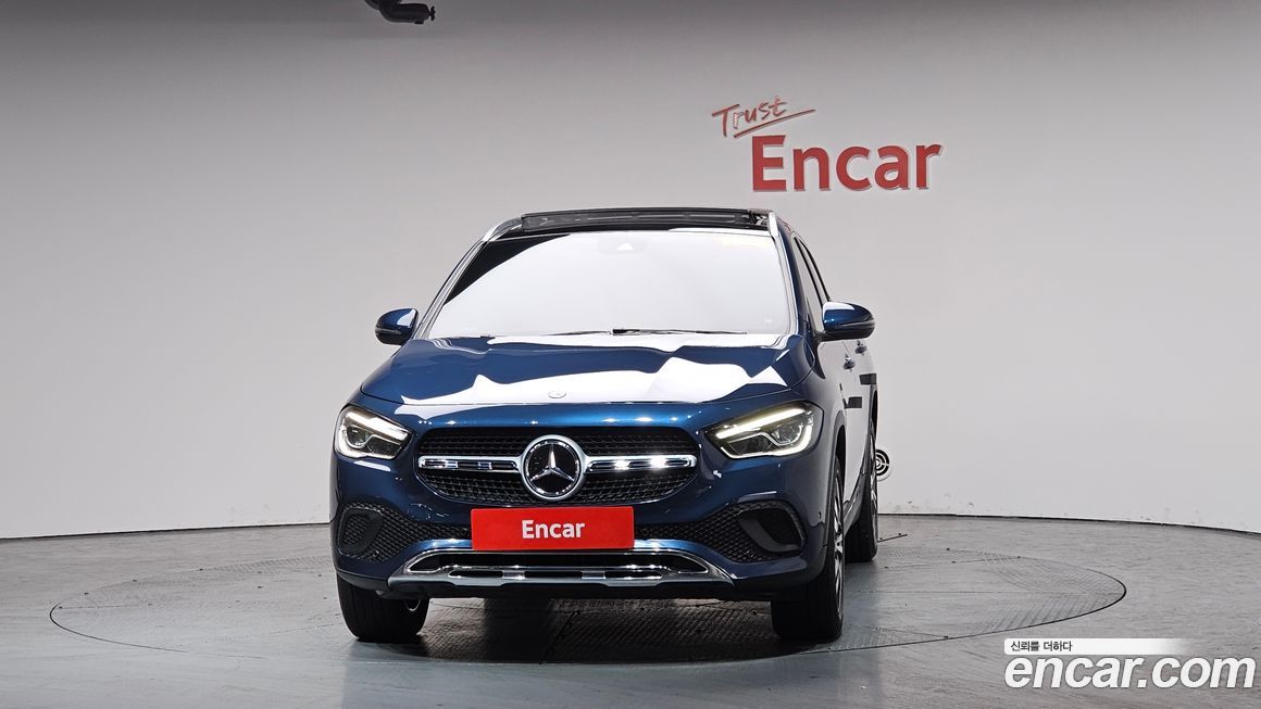 Mercedes-Benz GLA-Class 2021
