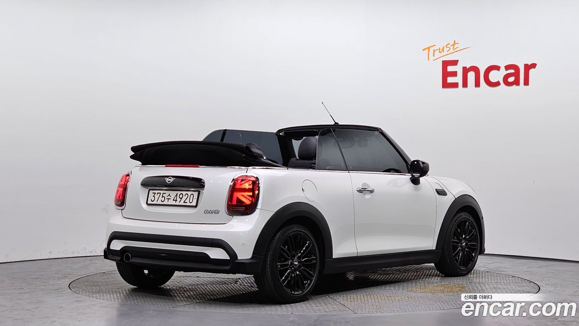 Mini Cooper Convertible 2024