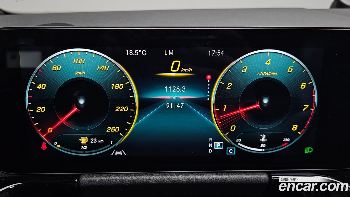 Mercedes-Benz GLA-Class 2021