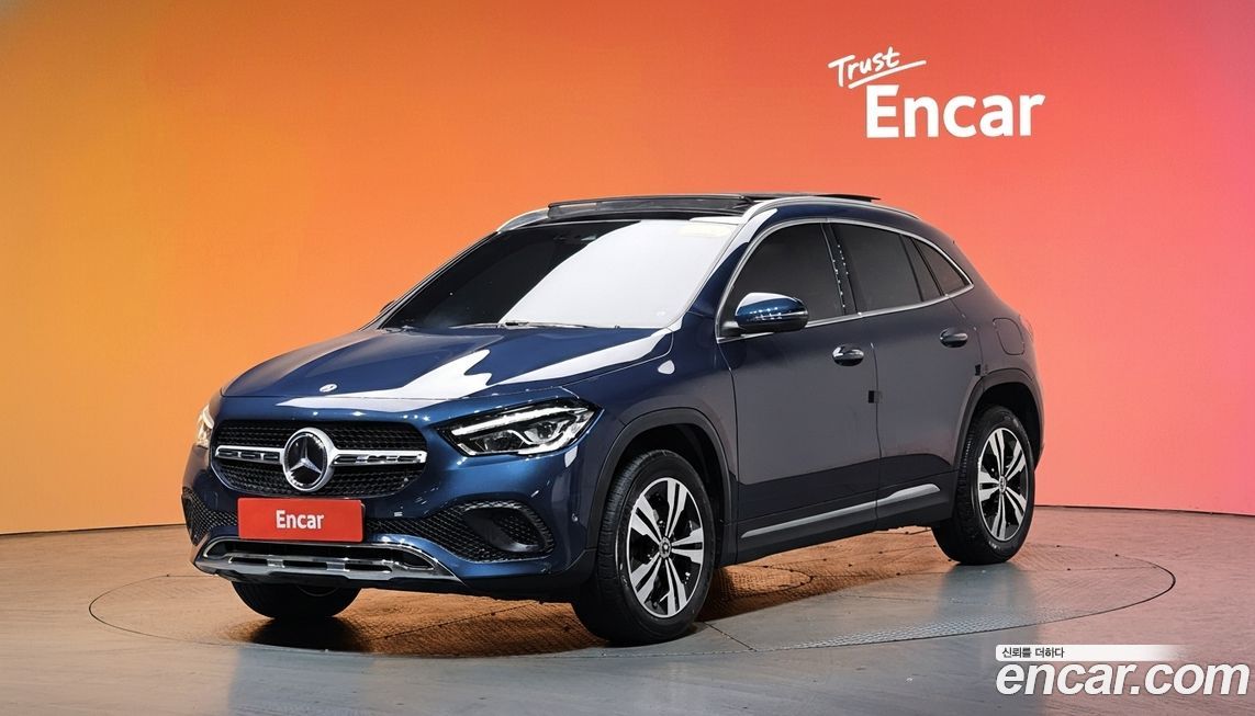 Mercedes-Benz GLA-Class 2021