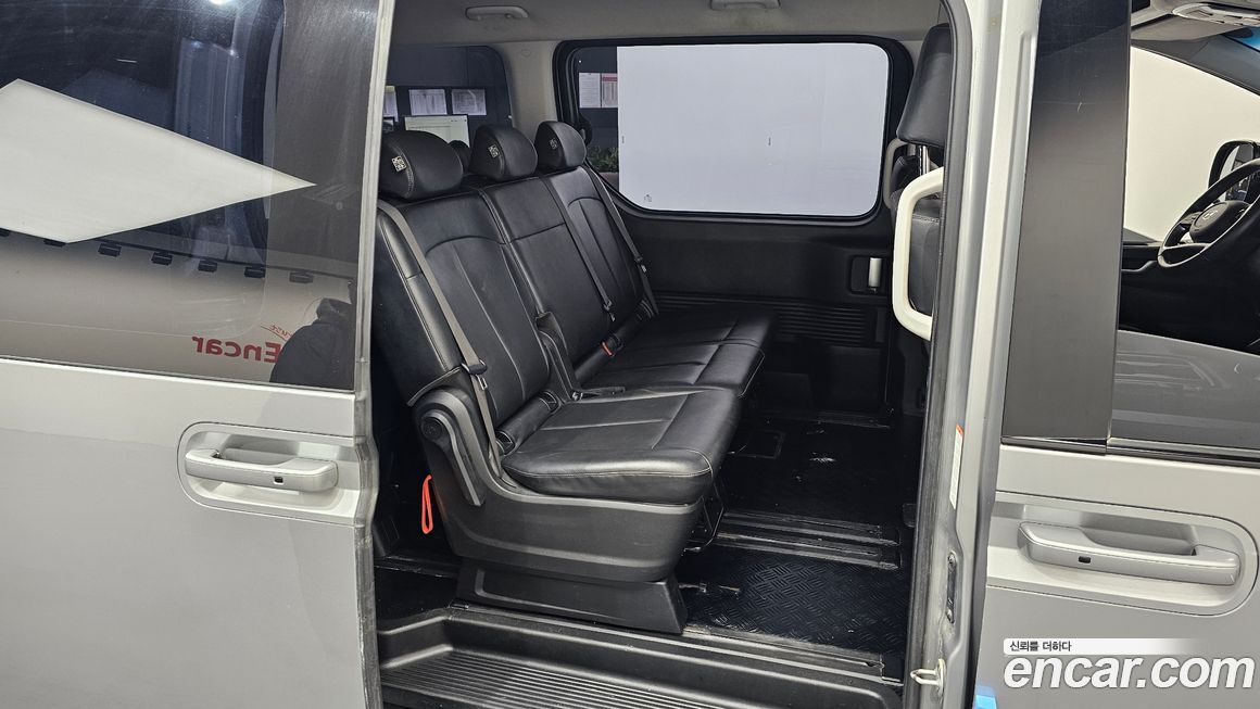 Hyundai Staria 2023