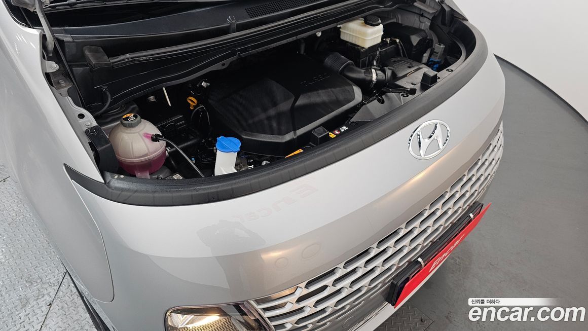 Hyundai Staria 2023
