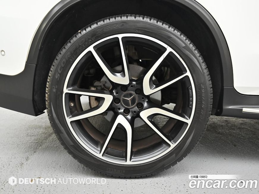 Mercedes-Benz GLC-Class 2019