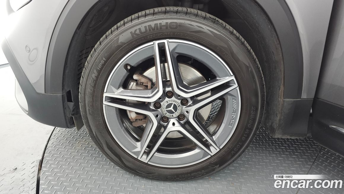 Mercedes-Benz GLB-Class 2022