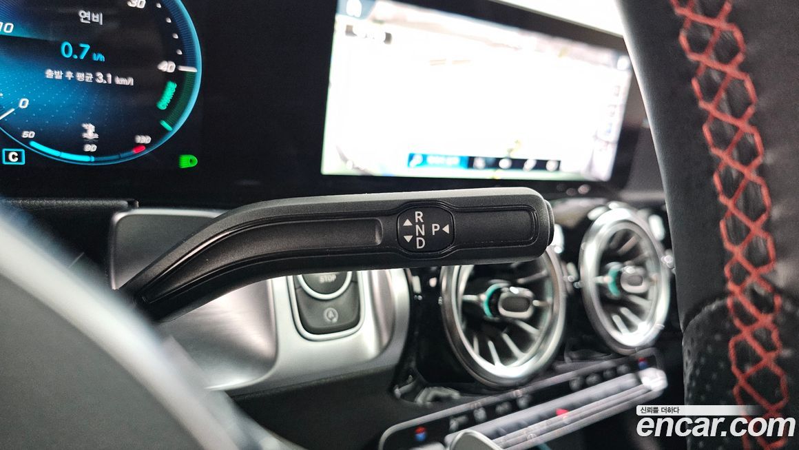 Mercedes-Benz GLB-Class 2022