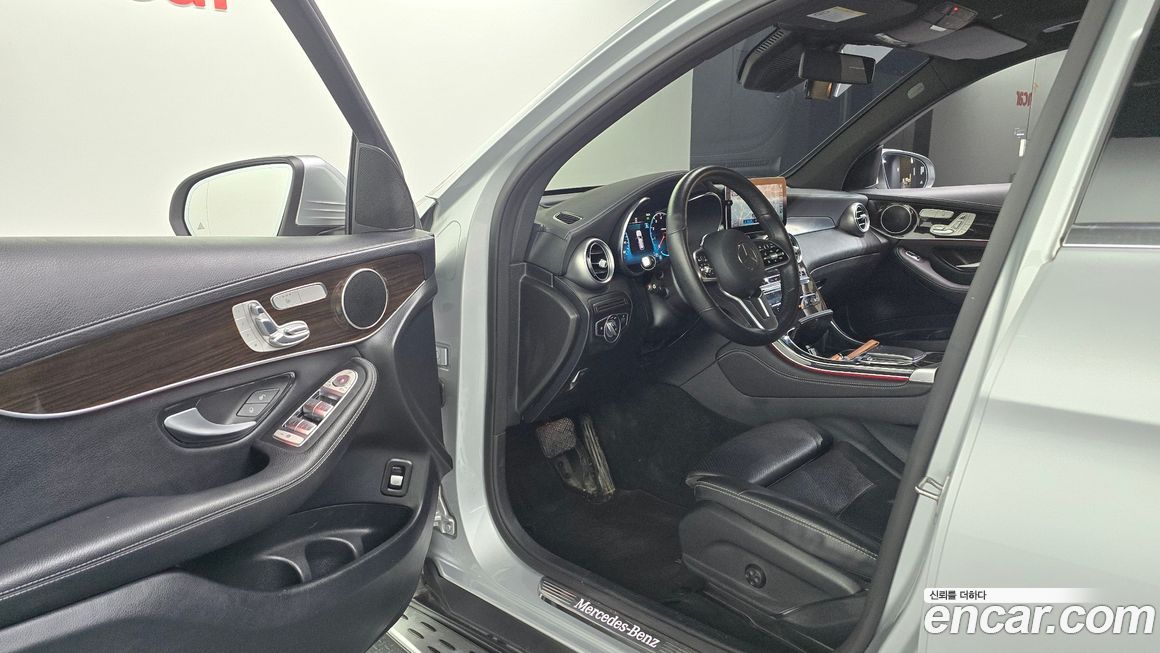 Mercedes-Benz GLC-Class 2020