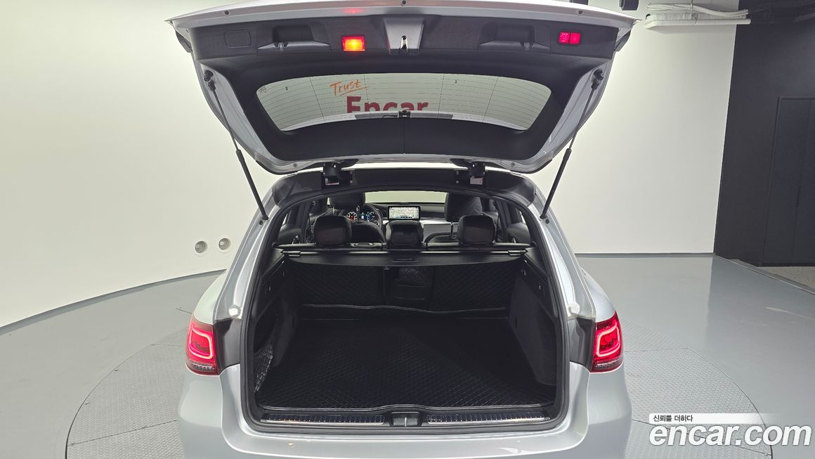 Mercedes-Benz GLC-Class 2020