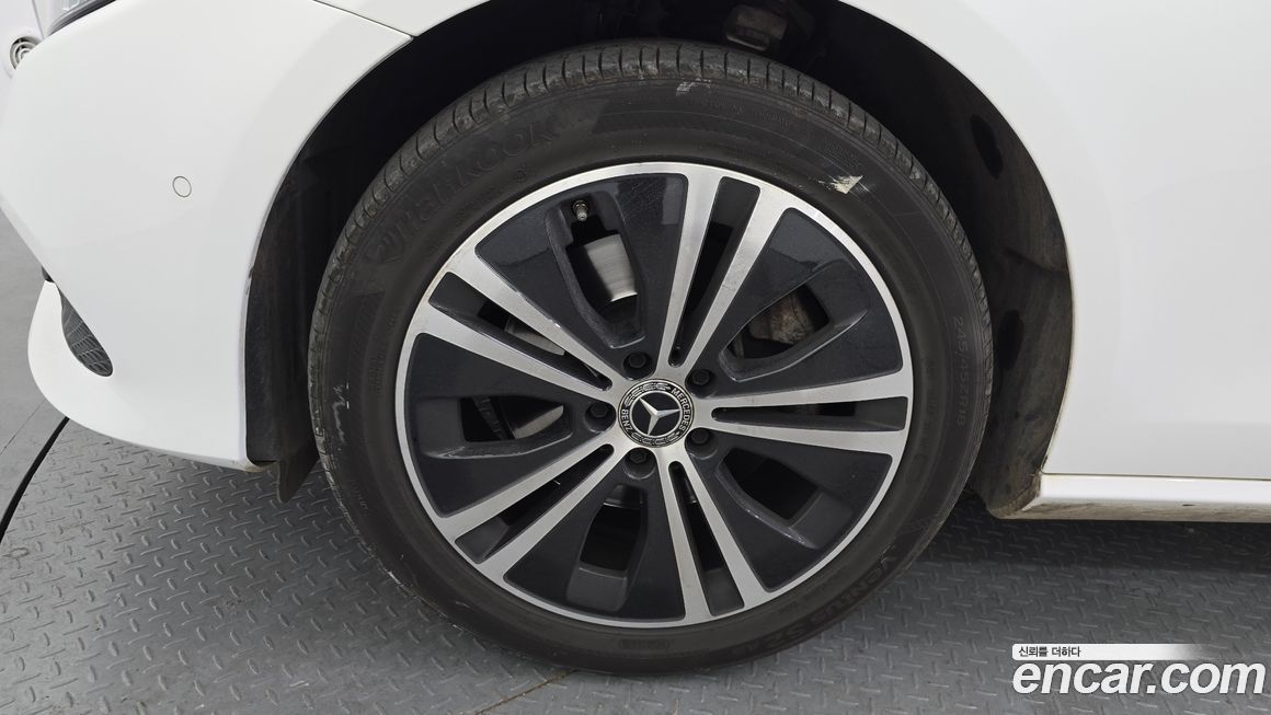 Mercedes-Benz E-Class 2020