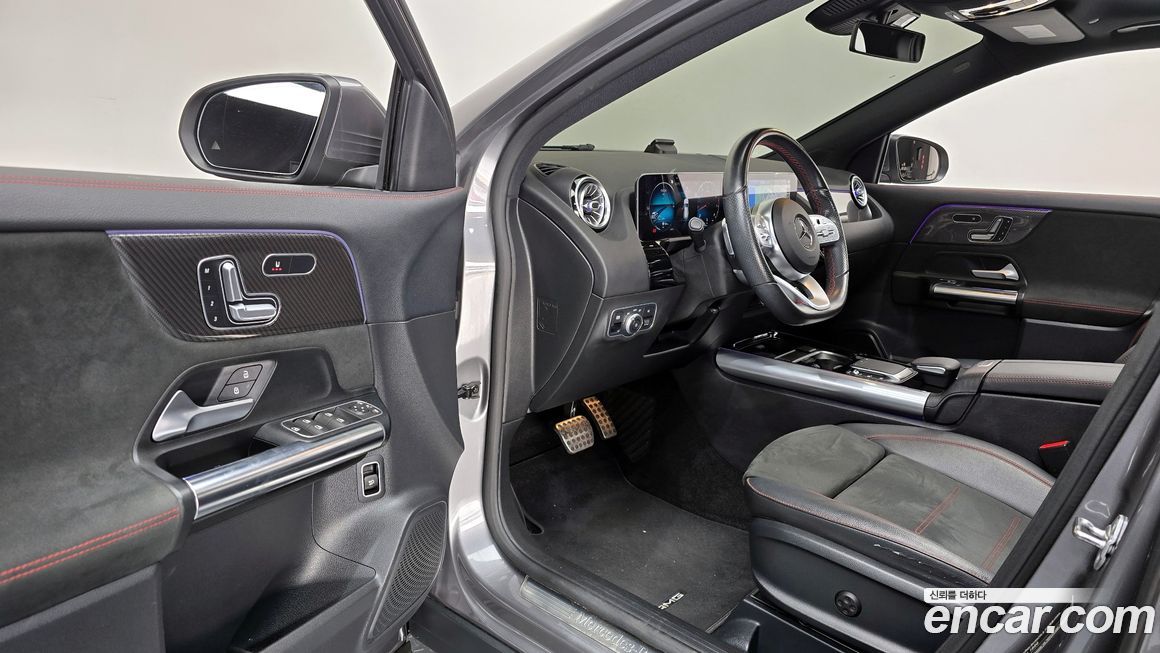 Mercedes-Benz GLA-Class 2020