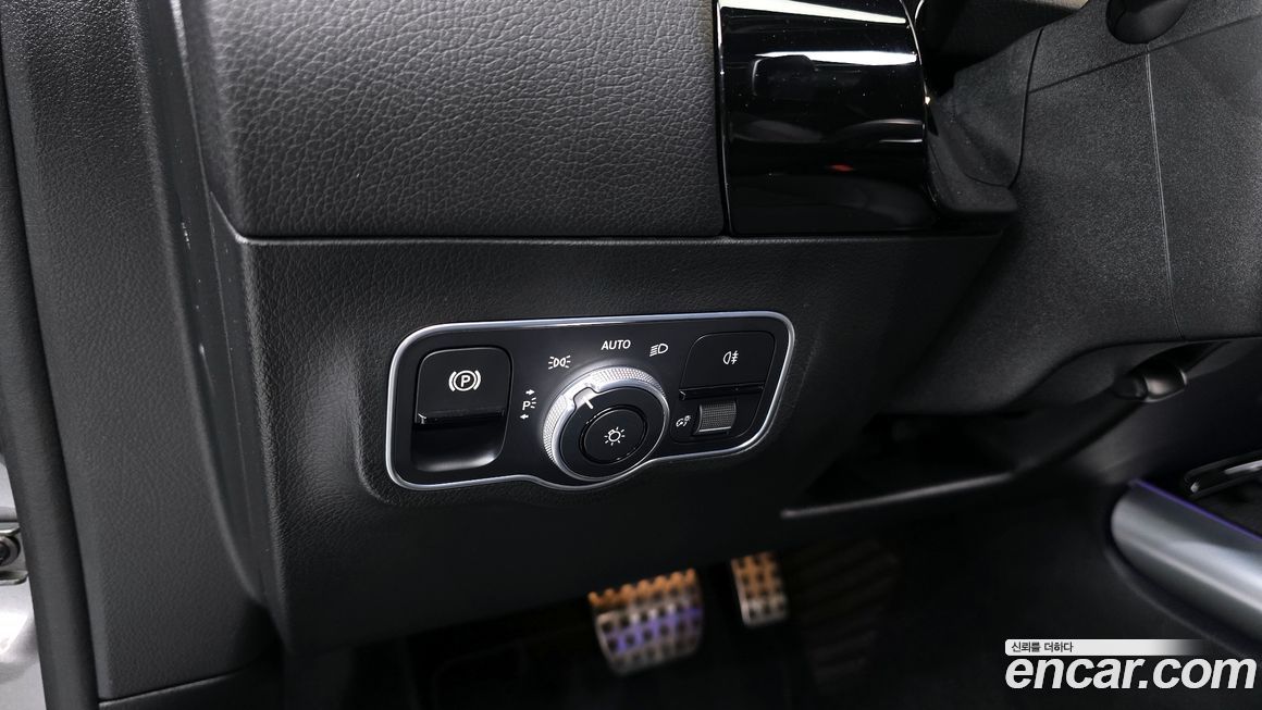 Mercedes-Benz GLA-Class 2020