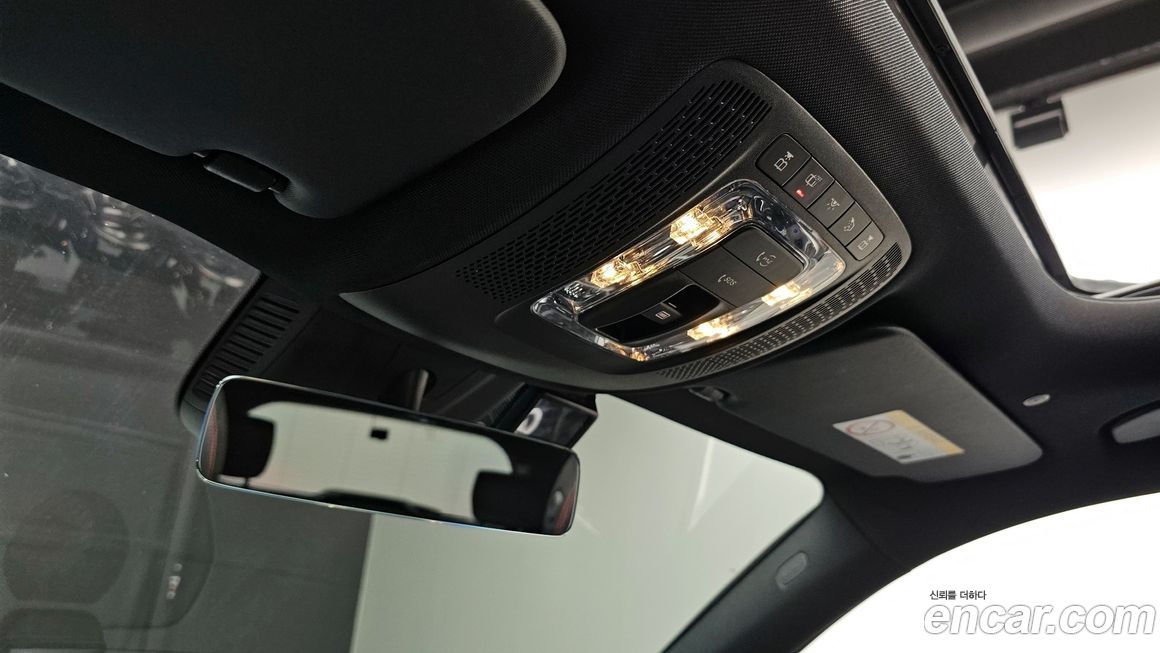 Mercedes-Benz GLB-Class 2021