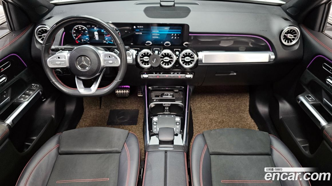 Mercedes-Benz GLB-Class 2021