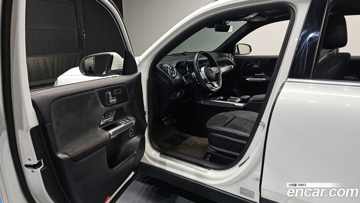 Mercedes-Benz GLB-Class 2021