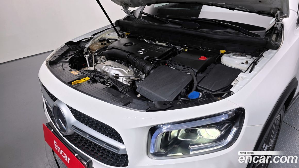 Mercedes-Benz GLB-Class 2021