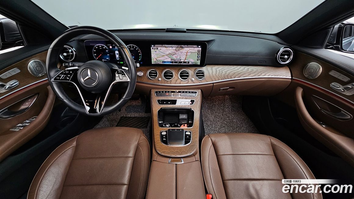 Mercedes-Benz E-Class 2021