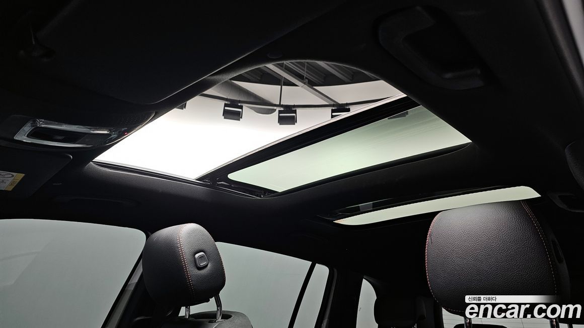 Mercedes-Benz GLB-Class 2021