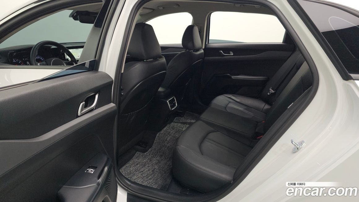 Kia K5 2023