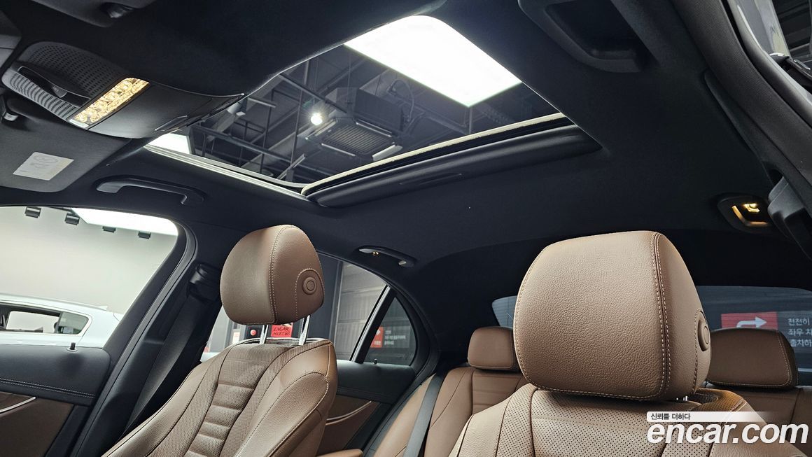 Mercedes-Benz E-Class 2021