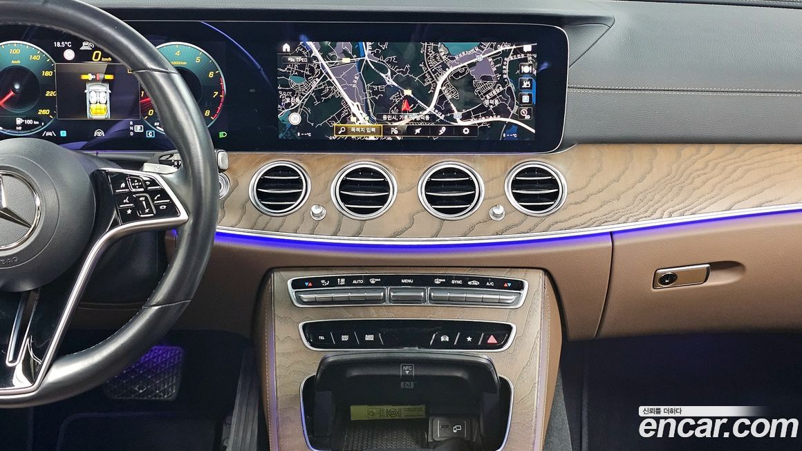 Mercedes-Benz E-Class 2021