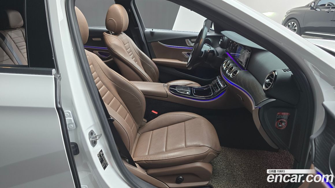 Mercedes-Benz E-Class 2022